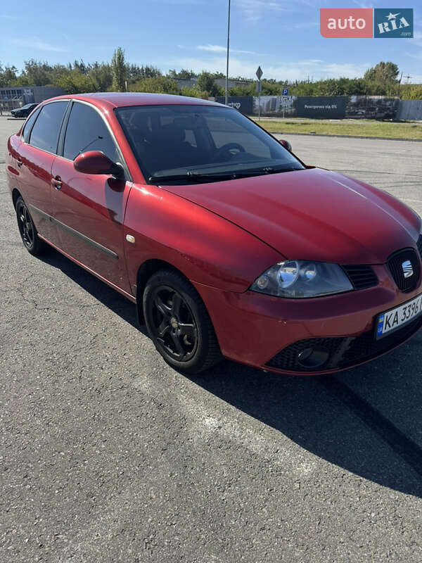 Седан SEAT Cordoba 2007 в Киеве