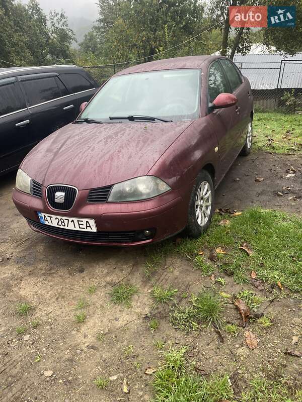 Седан SEAT Cordoba 2003 в 