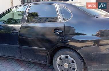 Седан SEAT Cordoba 2003 в Львові