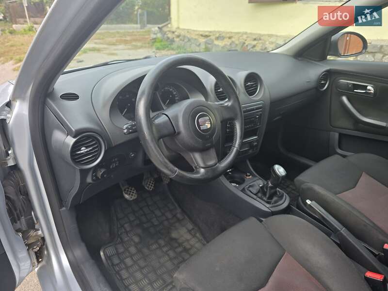 Седан SEAT Cordoba 2008 в Полтаве