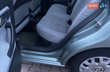 Седан SEAT Cordoba 2003 в 