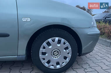Седан SEAT Cordoba 2003 в 