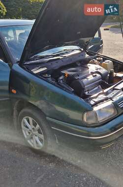 Седан SEAT Cordoba 1999 в 