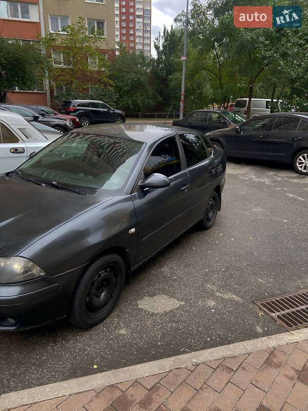 Седан SEAT Cordoba 2008 в Киеве