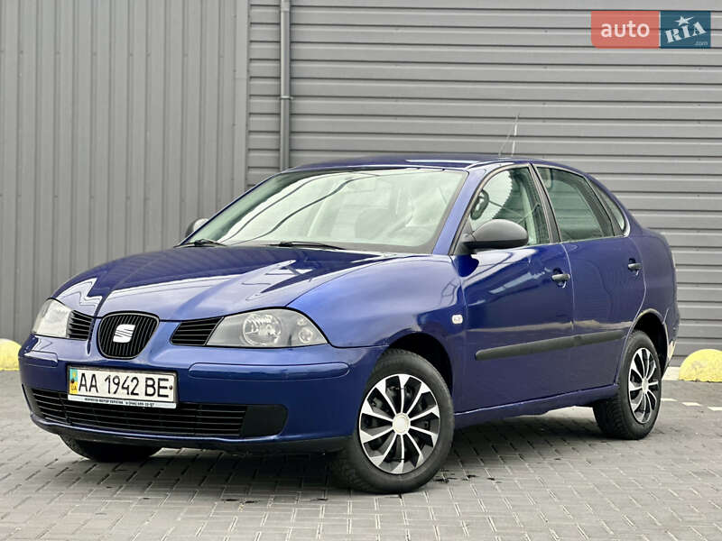 Седан SEAT Cordoba 2003 в Кропивницком