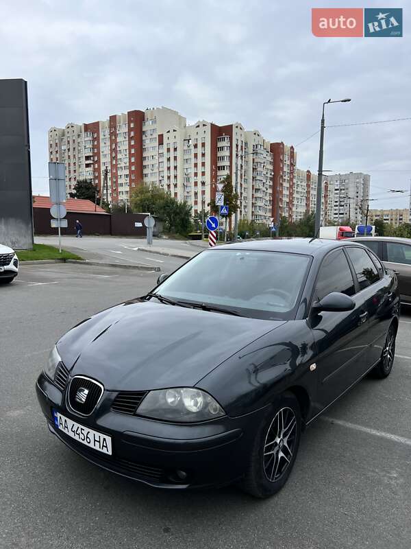 Седан SEAT Cordoba 2008 в Киеве