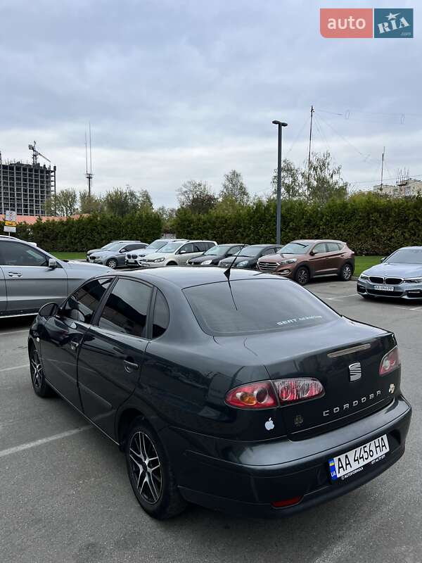Седан SEAT Cordoba 2008 в Киеве