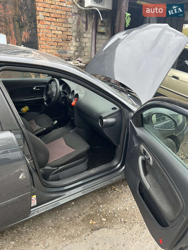 Седан SEAT Cordoba 2008 в Запорожье