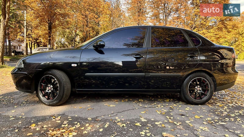 Седан SEAT Cordoba 2008 в Кривому Розі