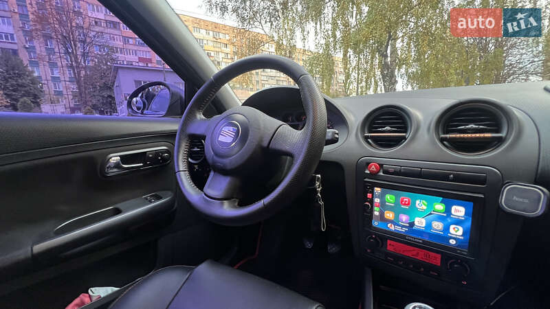 Седан SEAT Cordoba 2008 в Кривому Розі