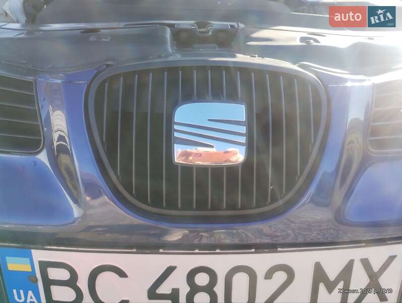 Седан SEAT Cordoba 2004 в Дрогобыче