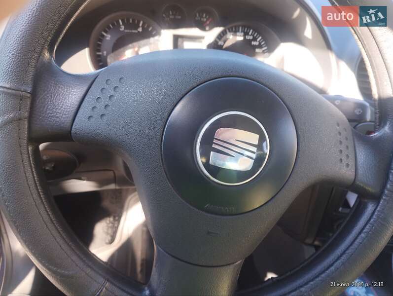 Седан SEAT Cordoba 2004 в Дрогобыче