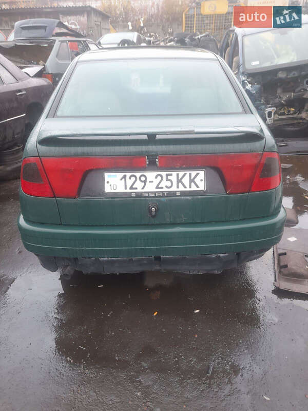 Седан SEAT Cordoba 1999 в Житомире