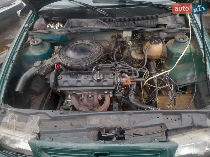 Седан SEAT Cordoba 1999 в Житомире