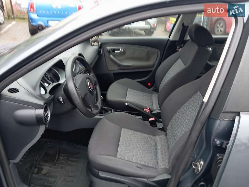 Седан SEAT Cordoba 2006 в Хмельницком