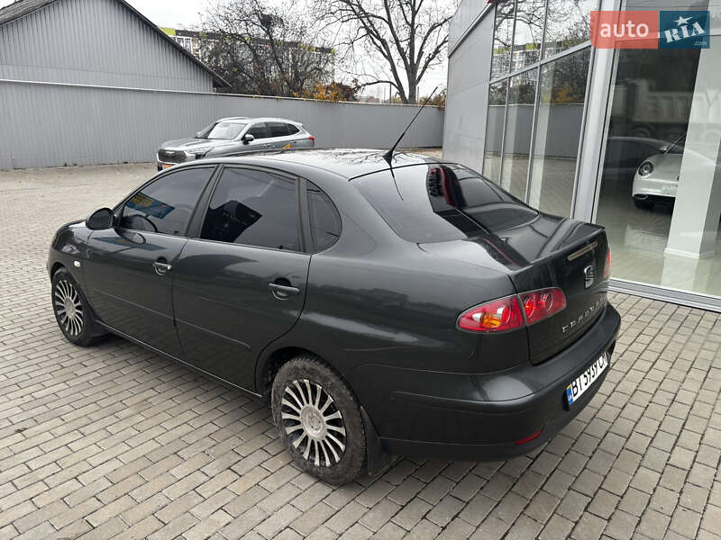 Седан SEAT Cordoba 2009 в Полтаві