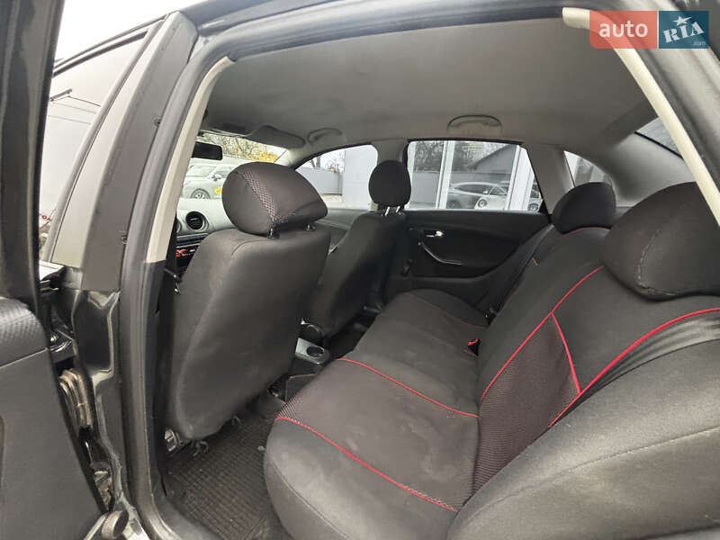 Седан SEAT Cordoba 2009 в Полтаві