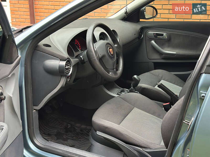 Седан SEAT Cordoba 2007 в Києві