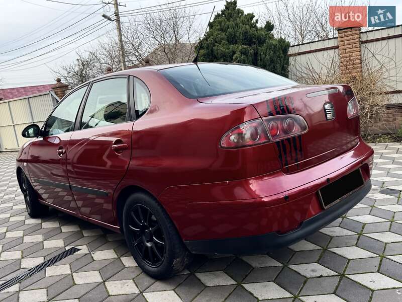 Седан SEAT Cordoba 2008 в Києві