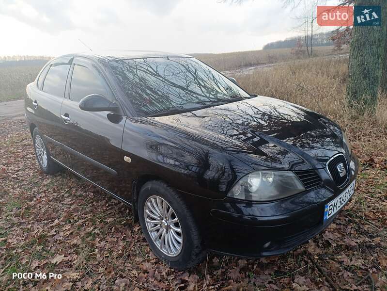 Седан SEAT Cordoba 2007 в Ромнах