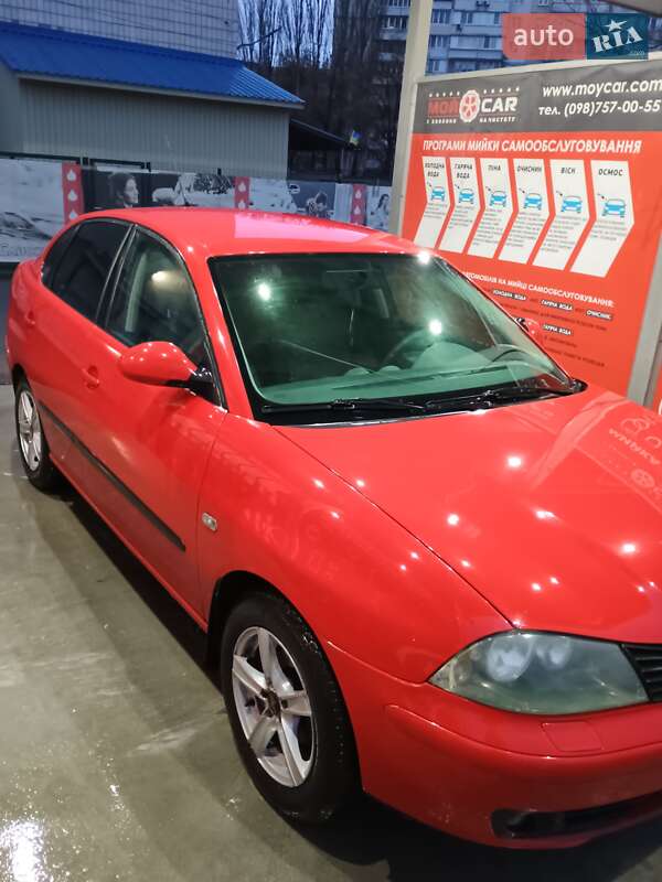 Седан SEAT Cordoba 2005 в Киеве
