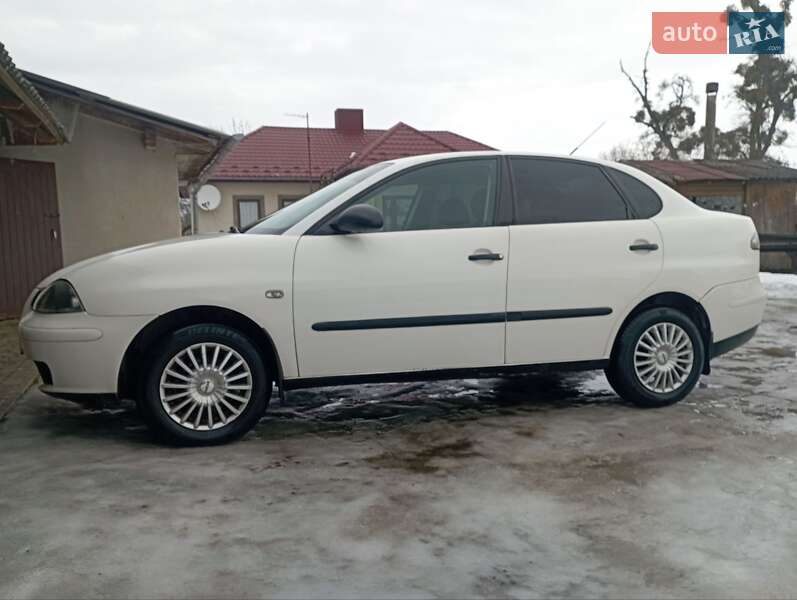 SEAT Cordoba 2004 SEAT Cordoba 2004