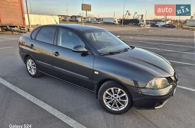 Седан SEAT Cordoba 2008 в Львове