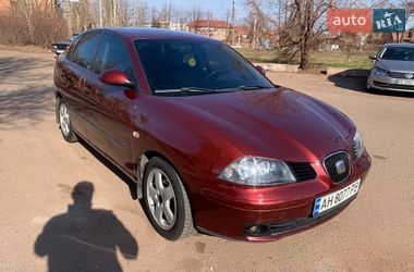 Седан SEAT Cordoba 2004 в Кривом Роге