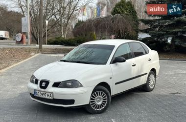 Седан SEAT Cordoba 2004 в Рівному