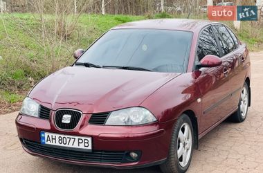 Седан SEAT Cordoba 2004 в Кривому Розі