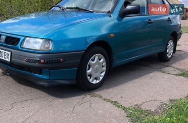 Седан SEAT Cordoba 1996 в Черкассах