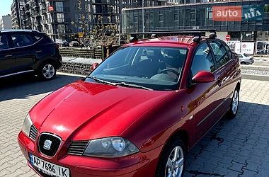 Седан SEAT Cordoba 2007 в Львове