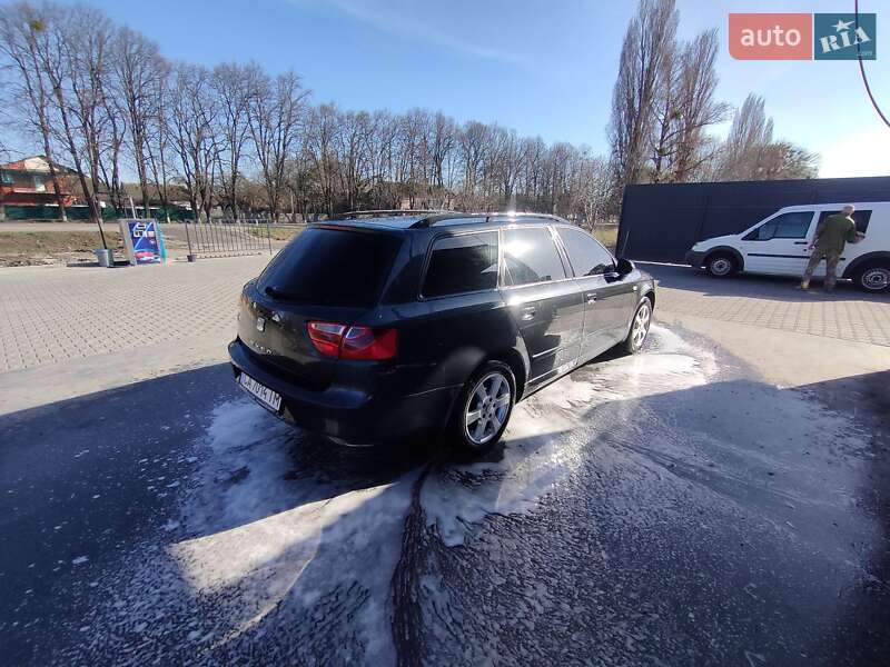 Седан SEAT Exeo 2011 в Умани