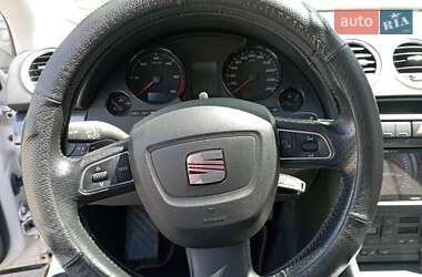 Седан SEAT Exeo 2011 в 