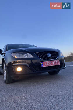 Универсал SEAT Exeo 2011 в 