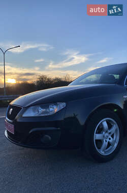 Универсал SEAT Exeo 2011 в 