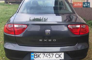 Седан SEAT Exeo 2011 в 