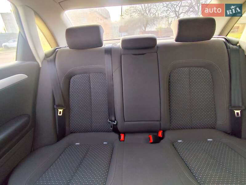 Седан SEAT Exeo 2011 в Луцке