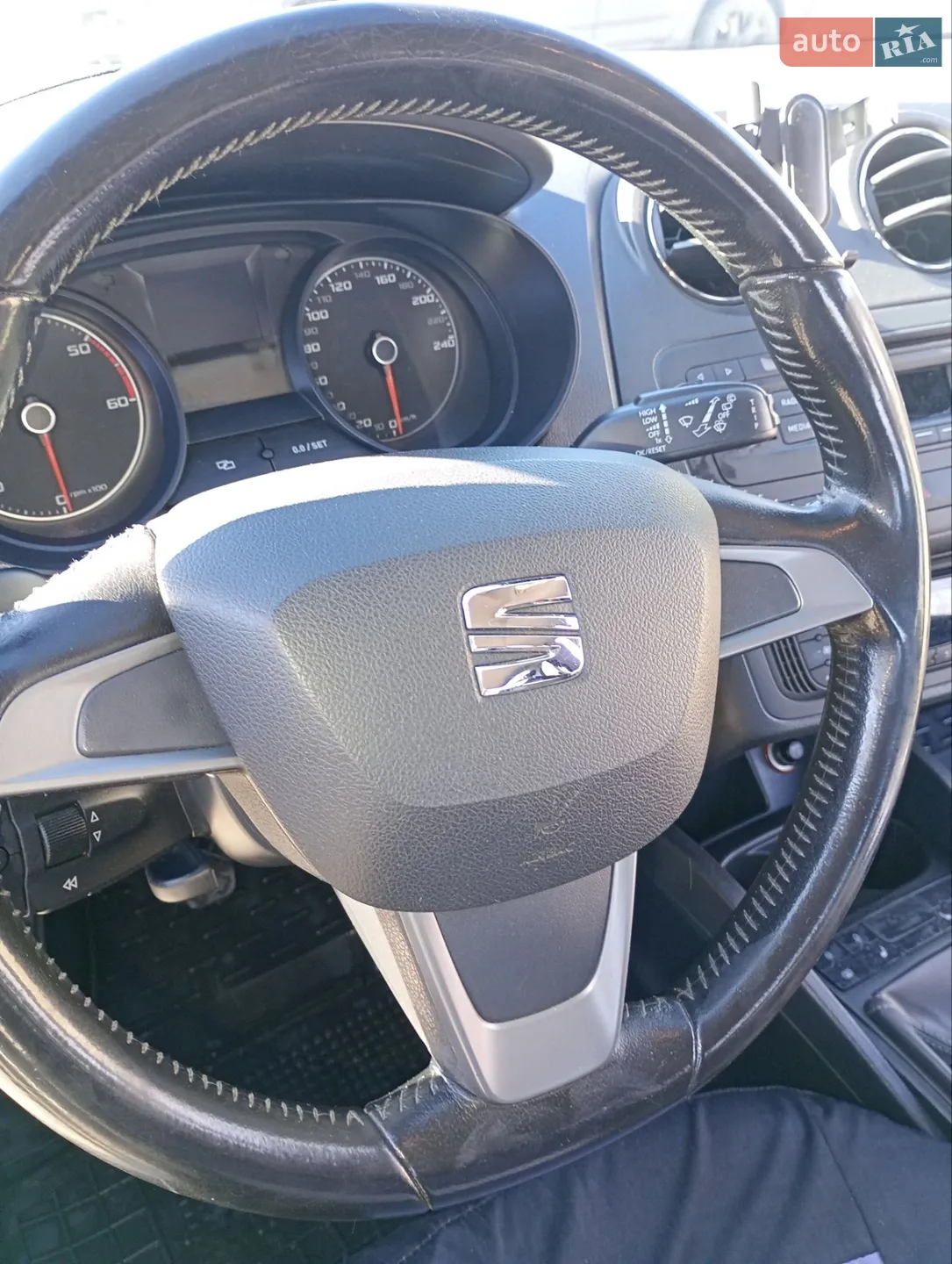 2014 SEAT Ibiza - мініатюра 10
