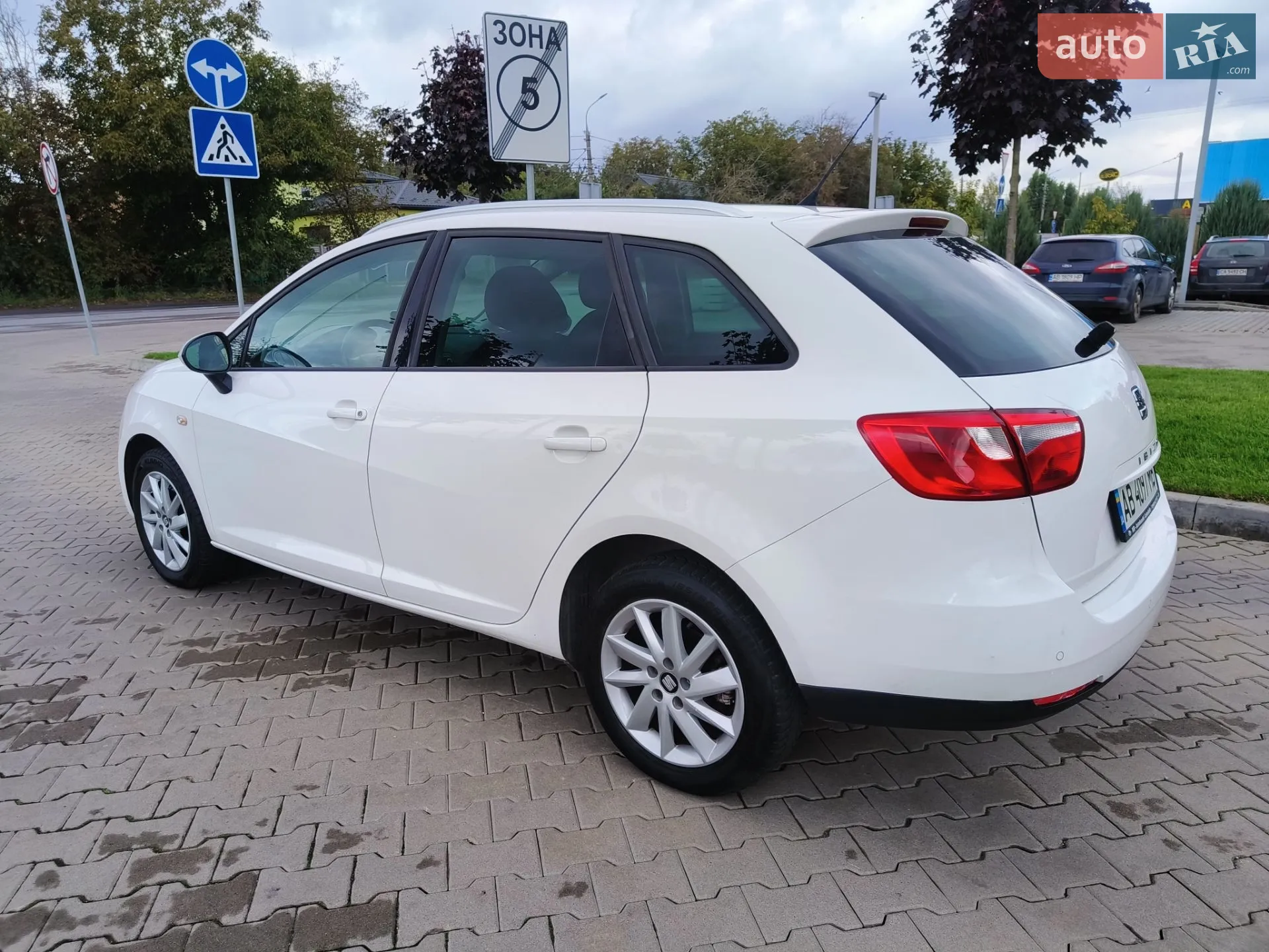 2014 SEAT Ibiza - мініатюра 9