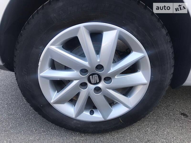 Хетчбек SEAT Ibiza 2015 в Києві фото 14 Хетчбек SEAT Ibiza 2015 в Києві