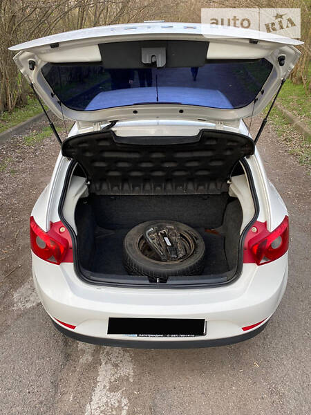 Хетчбек SEAT Ibiza 2011 в Запоріжжі фото 11 Хетчбек SEAT Ibiza 2011 в Запоріжжі
