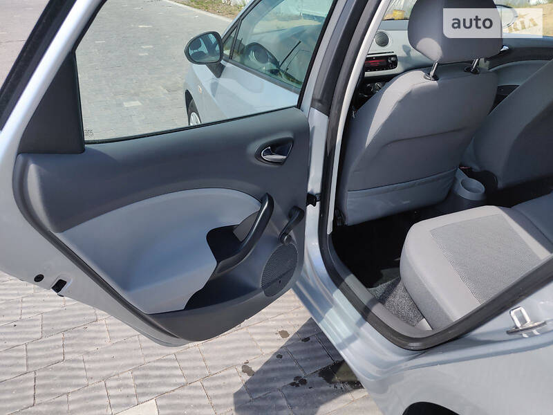 Хетчбек SEAT Ibiza 2008 в Львові