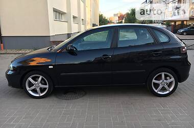 Хетчбек SEAT Ibiza 2006 в 
