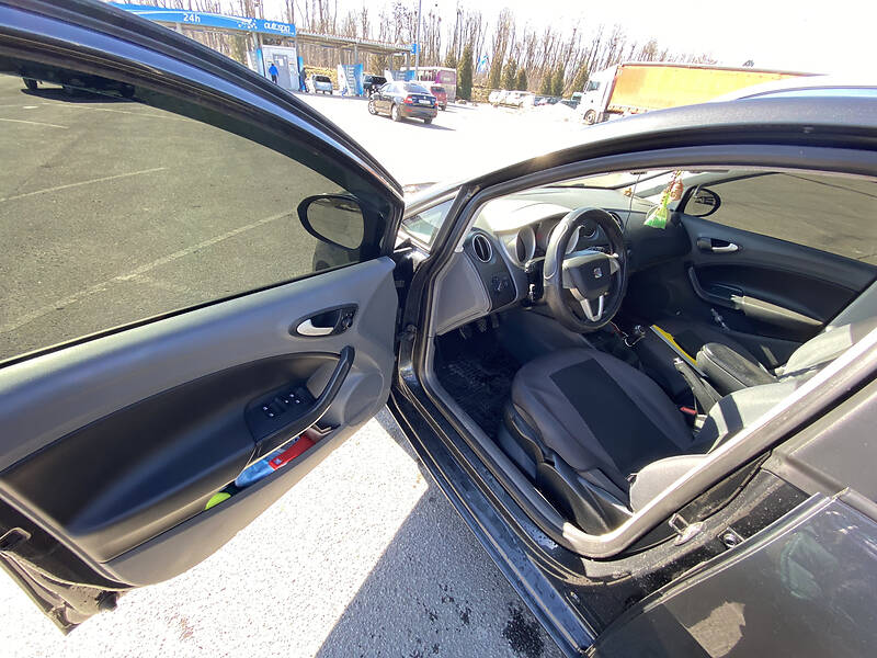 Универсал SEAT Ibiza 2010 в Львове фото 12 Универсал SEAT Ibiza 2010 в Львове