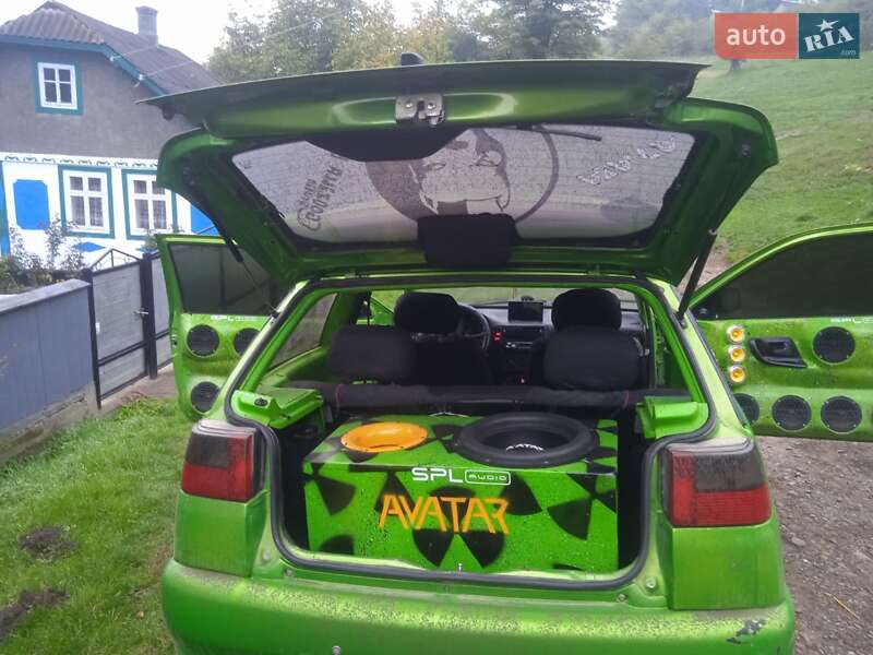 Хетчбек SEAT Ibiza 1994 в Чернівцях