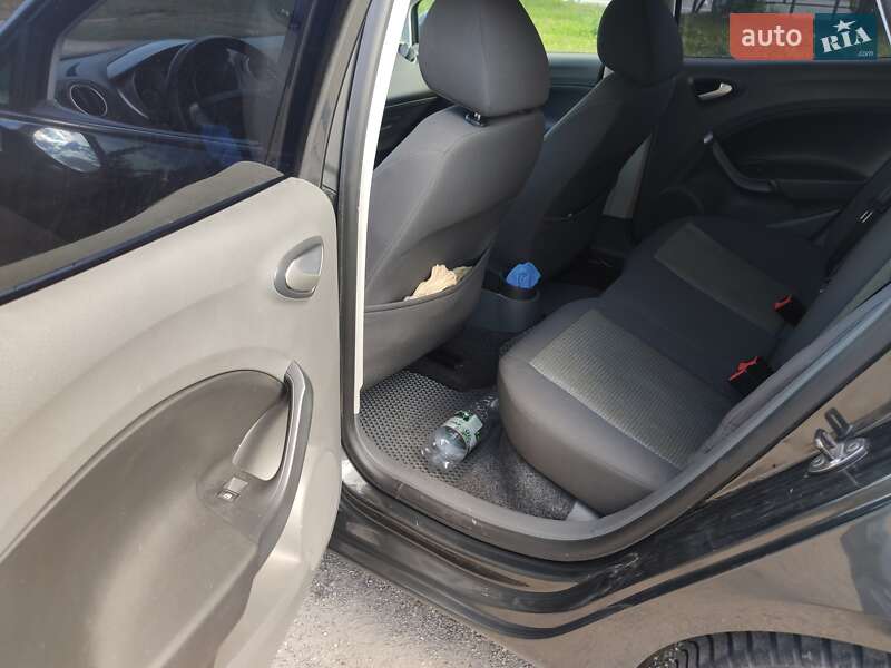 Хэтчбек SEAT Ibiza 2010 в Виннице