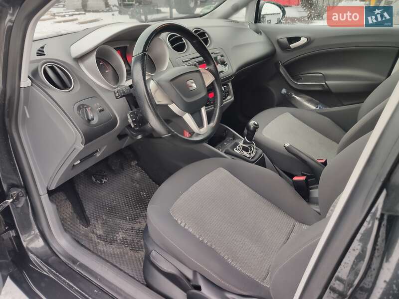 Хэтчбек SEAT Ibiza 2010 в Виннице