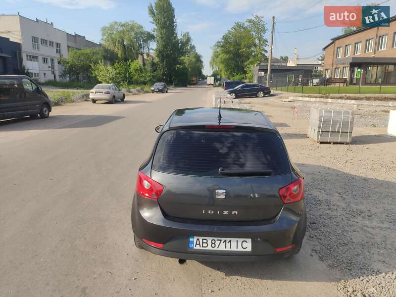 Хэтчбек SEAT Ibiza 2010 в Виннице