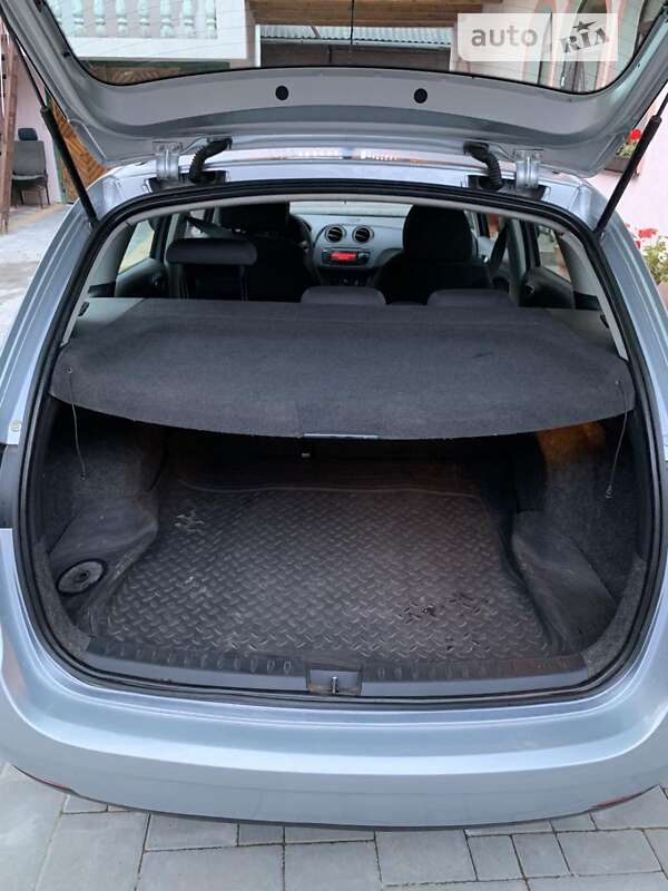 Купе SEAT Ibiza 2010 в Болехові